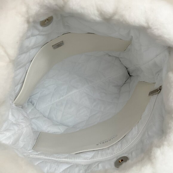 Chanel 2034 White Shearling Backpack main image 5